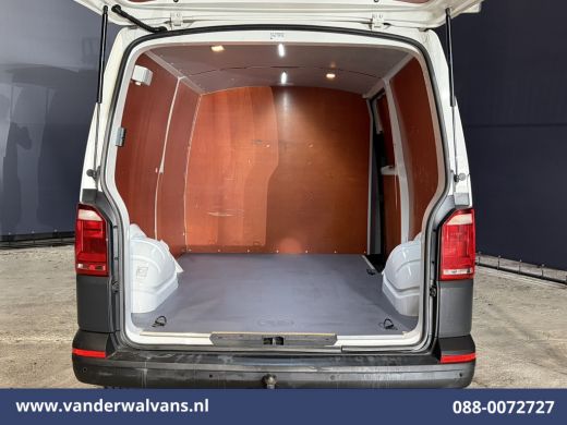 Volkswagen Transporter 2.0 TDI 102pk L2H1 Euro6 Airco | Imperiaal | Trekhaak | Camera Parkeersensoren, Achterklep ActivLease financial lease
