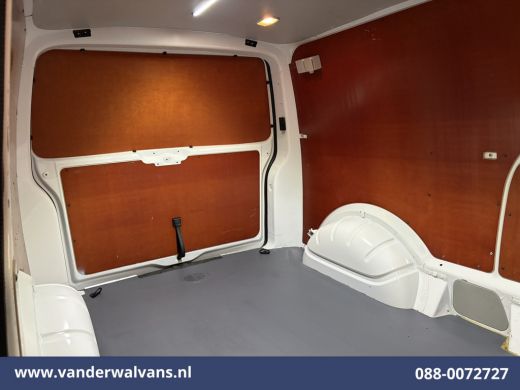 Volkswagen Transporter 2.0 TDI 102pk L2H1 Euro6 Airco | Imperiaal | Trekhaak | Camera Parkeersensoren, Achterklep ActivLease financial lease