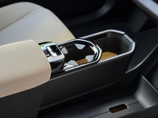 Volvo  EX30 P5 Long Range Plus Europa | Harman/Kardon | Stuur/stoelverwarming | Camera | Pilot Assist | Memory ActivLease financial lease