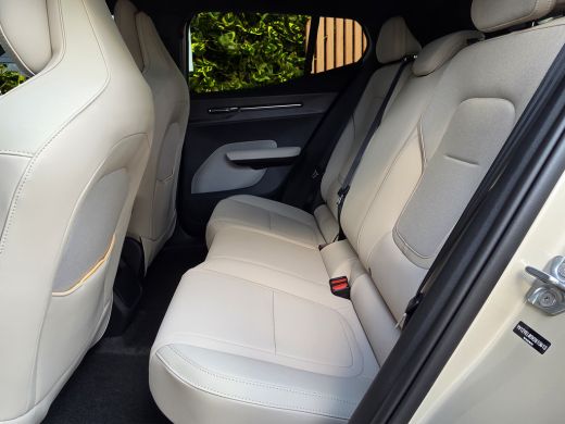 Volvo  EX30 P5 Long Range Plus Europa | Harman/Kardon | Stuur/stoelverwarming | Camera | Pilot Assist | Memory ActivLease financial lease