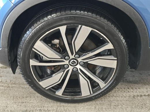 Volvo  XC40 Recharge P8 AWD R-Design PANODAK | TREKHAAK ActivLease financial lease