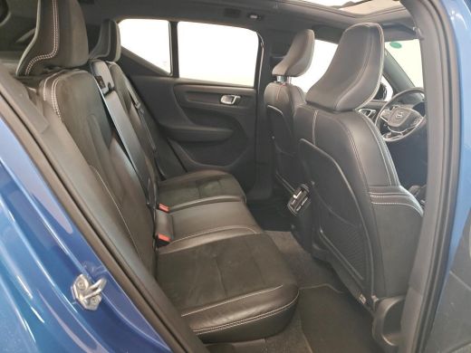 Volvo  XC40 Recharge P8 AWD R-Design PANODAK | TREKHAAK ActivLease financial lease