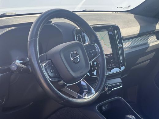 Volvo  XC40 Recharge P8 AWD R-Design PANODAK | TREKHAAK| SOH 89.5.| ActivLease financial lease