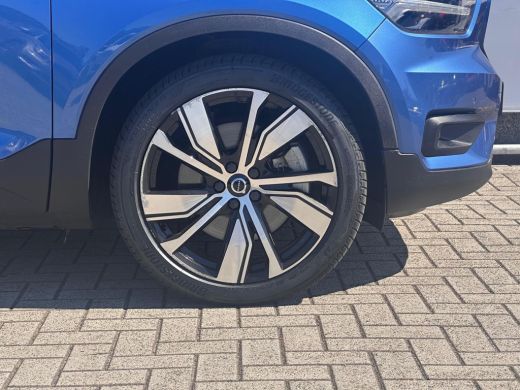 Volvo  XC40 Recharge P8 AWD R-Design PANODAK | TREKHAAK| SOH 89.5.| ActivLease financial lease