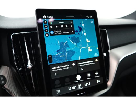 Volvo  XC60 2.0 T6 Plug-in hybrid AWD Plus Black Edition | Luchtvering | Panoramadak | HU-Display | Trekhaak | ActivLease financial lease