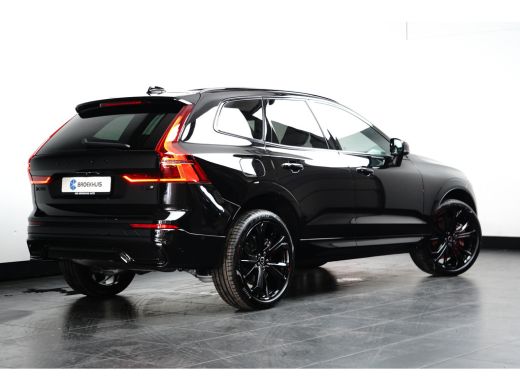 Volvo  XC60 2.0 T6 Plug-in hybrid AWD Plus Black Edition | Luchtvering | Panoramadak | HU-Display | Trekhaak | ActivLease financial lease