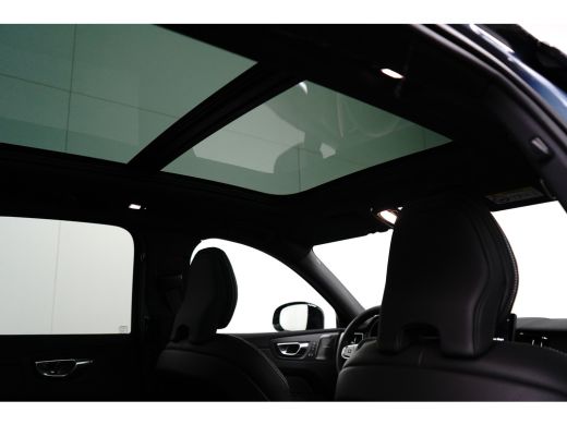 Volvo  XC60 2.0 T6 Plug-in hybrid AWD Plus Black Edition | Trekhaak | 360 Camera | Panoramadak | Getint glas ... ActivLease financial lease