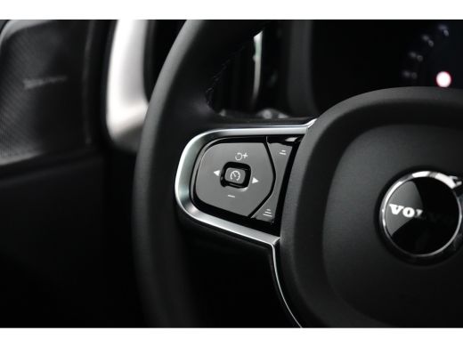 Volvo  XC60 2.0 T6 Plug-in hybrid AWD Plus Black Edition | Trekhaak | 360 Camera | Panoramadak | Getint glas ... ActivLease financial lease
