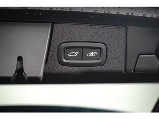 Volvo  XC60 2.0 T6 Plug-in hybrid AWD Plus Black Edition | Trekhaak | 360 Camera | Panoramadak | Getint glas ... ActivLease financial lease