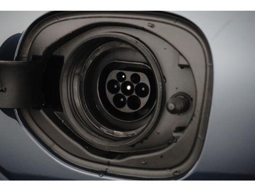 Volvo  XC60 2.0 T6 Plug-in hybrid AWD Plus Black Edition | Trekhaak | 360 Camera | Panoramadak | Getint glas ... ActivLease financial lease