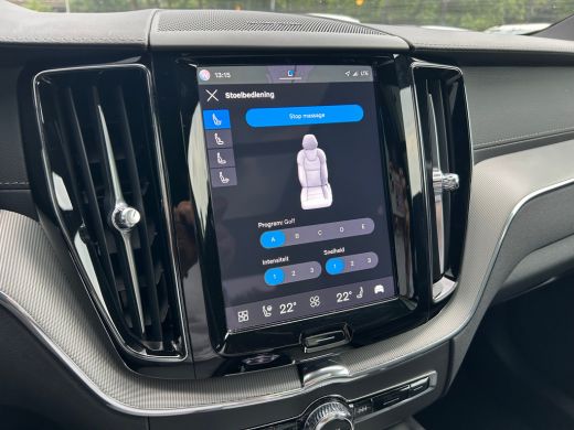 Volvo  XC60 2.0 T6 Plug-in hybrid AWD Ultra Black Edition | Massage | Trekhaak | Panoramadak | HU-Display | ActivLease financial lease