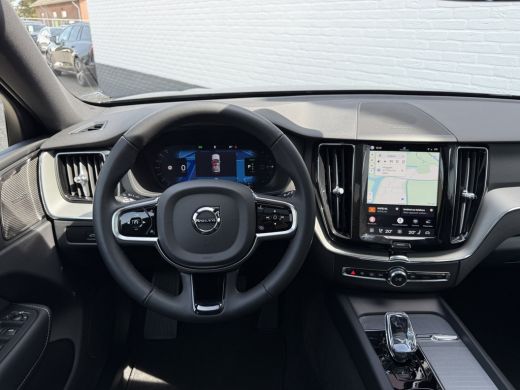 Volvo  XC60 2.0 T8 Plug-in hybrid AWD Ultra Black Edition | Trekhaak | Pano | Pilot Assist | Dodehoek | 21 inch ActivLease financial lease