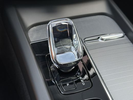 Volvo  XC60 2.0 T8 Plug-in hybrid AWD Ultra Black Edition | Trekhaak | Pano | Pilot Assist | Dodehoek | 21 inch ActivLease financial lease
