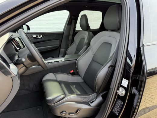 Volvo  XC60 2.0 T8 Plug-in hybrid AWD Ultra Black Edition | Trekhaak | Pano | Pilot Assist | Dodehoek | 21 inch ActivLease financial lease