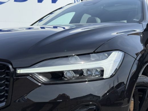 Volvo  XC60 2.0 T8 Plug-in hybrid AWD Ultra Black Edition | Trekhaak | Pano | Pilot Assist | Dodehoek | 21 inch ActivLease financial lease