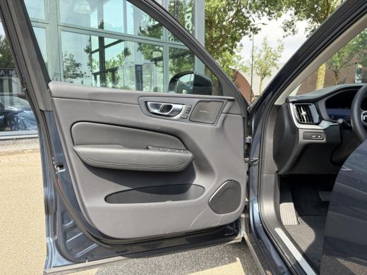 Volvo  XC60 Plug-In Hybrid AWD T8 Plus Dark HEAD-UP DISPLAY | 360 CAMERA | PANORAMA DAK | HARMAN/KARDON SOUND... ActivLease financial lease