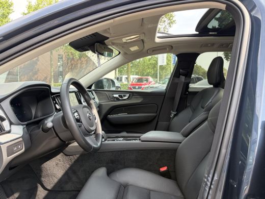 Volvo  XC60 Plug-In Hybrid AWD T8 Plus Dark HEAD-UP DISPLAY | 360 CAMERA | PANORAMA DAK | HARMAN/KARDON SOUND... ActivLease financial lease