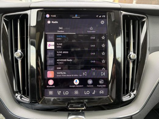 Volvo  XC60 Plug-In Hybrid AWD T8 Plus Dark HEAD-UP DISPLAY | 360 CAMERA | PANORAMA DAK | HARMAN/KARDON SOUND... ActivLease financial lease