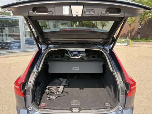 Volvo  XC60 Plug-In Hybrid AWD T8 Plus Dark HEAD-UP DISPLAY | 360 CAMERA | PANORAMA DAK | HARMAN/KARDON SOUND... ActivLease financial lease