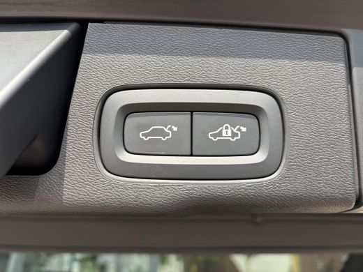 Volvo  XC60 Plug-In Hybrid AWD T8 Plus Dark HEAD-UP DISPLAY | 360 CAMERA | PANORAMA DAK | HARMAN/KARDON SOUND... ActivLease financial lease