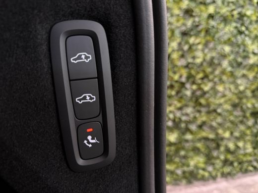 Volvo  XC90 T8 AWD Recharge Ultra Black Executive Edit. | Full Option! | Bowers & Wilkins | Luchtvering | Sto... ActivLease financial lease