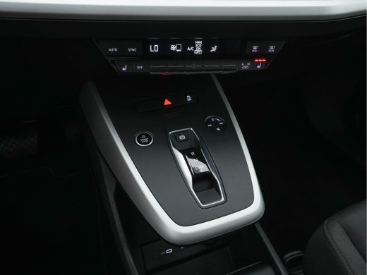 Audi Q4 e-tron 40 Launch edition 77 kWh [3-Fase-11kW] {SoH-94%} (INCL.BTW) *ADAPTIVE-CRUISE | SONOS-SOUND | HEAT... ActivLease financial lease