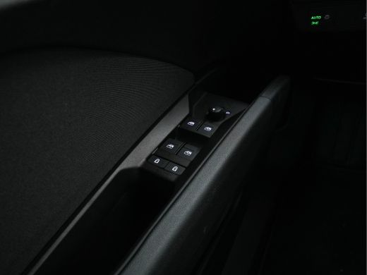 Audi Q4 e-tron 40 Launch edition 77 kWh [3-Fase-11kW] {SoH-94%} (INCL.BTW) *ADAPTIVE-CRUISE | SONOS-SOUND | HEAT... ActivLease financial lease