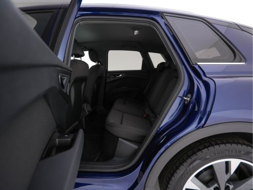 Audi Q4 e-tron 40 Launch edition 77 kWh [3-Fase-11kW] {SoH-94%} (INCL.BTW) *ADAPTIVE-CRUISE | SONOS-SOUND | HEAT... ActivLease financial lease