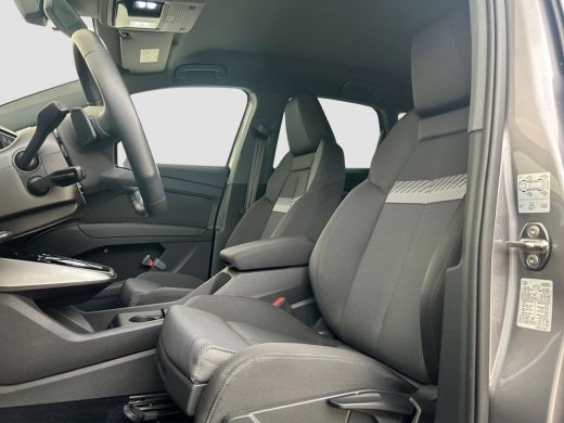 Audi Q4 e-tron 40 Launch edition Advanced 77 kWh | Camera | Adap. Cruise | Stoelverwarming | Apple Carplay | Nav... ActivLease financial lease