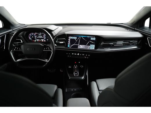 Audi Q4 e-tron 40 S edition 77 kWh 204PK | Panorama Dak | Ledere Bekleding | Sfeerverlichting | Assistentiepakke... ActivLease financial lease