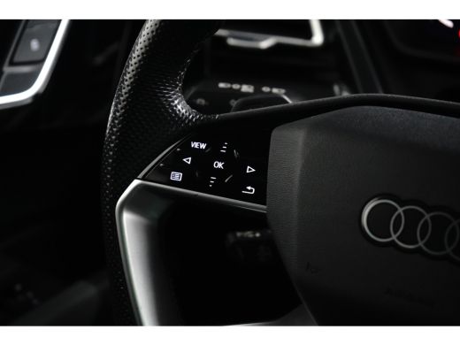 Audi Q4 e-tron 40 S edition 77 kWh 204PK | Panorama Dak | Ledere Bekleding | Sfeerverlichting | Assistentiepakke... ActivLease financial lease