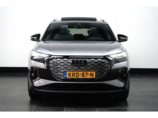 Audi Q4 e-tron 40 S edition 77 kWh 204PK | Panorama Dak | Ledere Bekleding | Sfeerverlichting | Assistentiepakke... ActivLease financial lease
