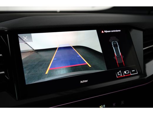 Audi Q4 e-tron 40 S edition 77 kWh 204PK | Panorama Dak | Ledere Bekleding | Sfeerverlichting | Assistentiepakke... ActivLease financial lease