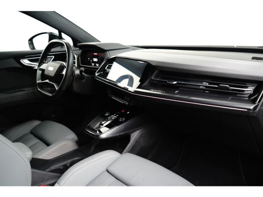 Audi Q4 e-tron 40 S edition 77 kWh 204PK | Panorama Dak | Ledere Bekleding | Sfeerverlichting | Assistentiepakke... ActivLease financial lease
