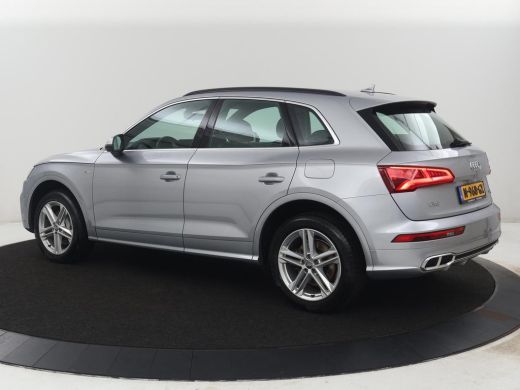 Audi Q5 55 TFSI e quattro Competition | 85,1% | Leder | Sfeerverlichting | Cruise control | Navigatie | 3... ActivLease financial lease