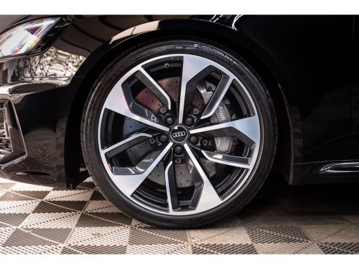 Audi RS4 Avant 2.9 TFSI RS 4 quattro / Keramisch / RS Dynamic / B&O / Matrix / Keyless / ActivLease financial lease