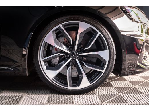 Audi RS4 Avant 2.9 TFSI RS 4 quattro / Keramisch / RS Dynamic / B&O / Matrix / Keyless / ActivLease financial lease