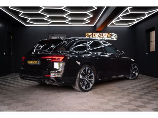 Audi RS4 Avant 2.9 TFSI RS 4 quattro / Keramisch / RS Dynamic / B&O / Matrix / Keyless / ActivLease financial lease