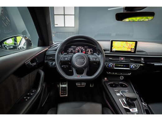 Audi RS4 Avant 2.9 TFSI RS 4 quattro / Keramisch / RS Dynamic / B&O / Matrix / Keyless / ActivLease financial lease