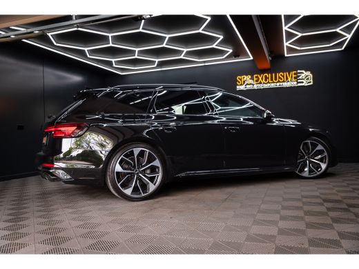 Audi RS4 Avant 2.9 TFSI RS 4 quattro / Keramisch / RS Dynamic / B&O / Matrix / Keyless / ActivLease financial lease