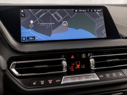 BMW 1 Serie 118i Sport Automaat (APPLE CARPLAY, DEALER ONDERHOUDEN, STOELVERWARMING, CAMERA, SPORTSTOELEN, GE... ActivLease financial lease