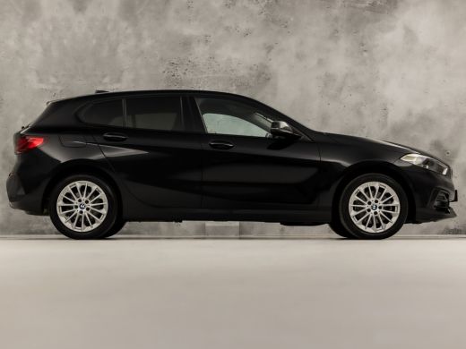 BMW 1 Serie 118i Sport Automaat (APPLE CARPLAY, DEALER ONDERHOUDEN, STOELVERWARMING, CAMERA, SPORTSTOELEN, GE... ActivLease financial lease