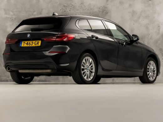 BMW 1 Serie 118i Sport Automaat (APPLE CARPLAY, DEALER ONDERHOUDEN, STOELVERWARMING, CAMERA, SPORTSTOELEN, GE... ActivLease financial lease