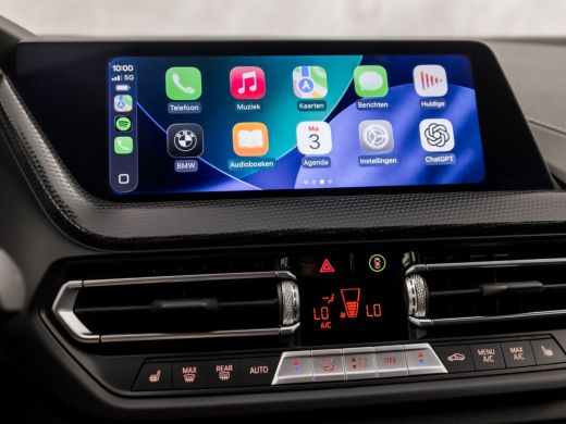 BMW 1 Serie 118i Sport Automaat (APPLE CARPLAY, DEALER ONDERHOUDEN, STOELVERWARMING, CAMERA, SPORTSTOELEN, GE... ActivLease financial lease