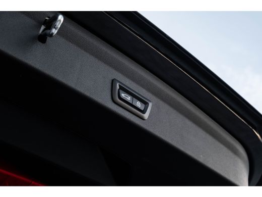BMW 1 Serie M135i xDrive High Executive 306 PK | Panoramadak | Harman Kardon | Geheugen Stoelen | Stuurverwar... ActivLease financial lease