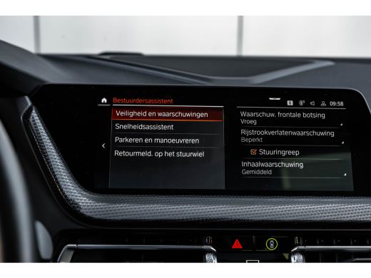 BMW 1 Serie M135i xDrive High Executive 306 PK | Panoramadak | Harman Kardon | Geheugen Stoelen | Stuurverwar... ActivLease financial lease
