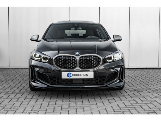 BMW 1 Serie M135i xDrive High Executive 306 PK | Panoramadak | Harman Kardon | Geheugen Stoelen | Stuurverwar... ActivLease financial lease