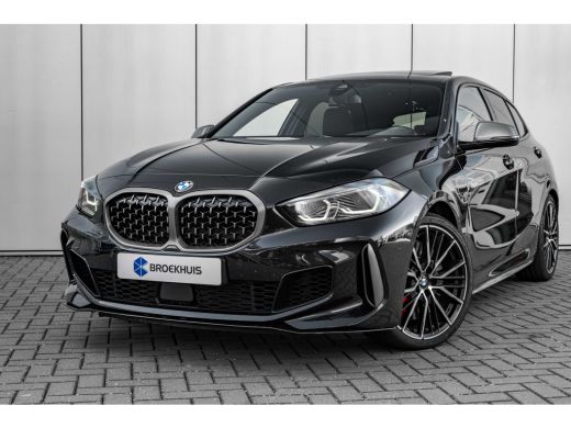 BMW 1 Serie M135i xDrive High Executive 306 PK | Panoramadak | Harman Kardon | Geheugen Stoelen | Stuurverwar... ActivLease financial lease