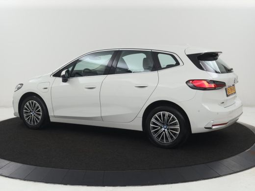 BMW 2 Serie 225 e xDrive Luxury Line | SOH 91,6% | Leder | Carplay | Navigatie | Sfeerverlichting | Cruise co... ActivLease financial lease