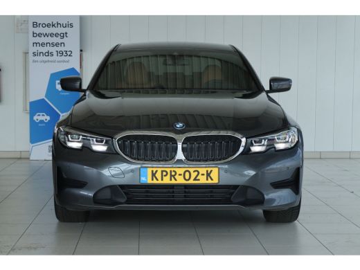 BMW 3 Serie 330e Business Edition Plus | Cruise Control | Camera | Stoelverwarming | LEDER | Carplay | Navi |... ActivLease financial lease